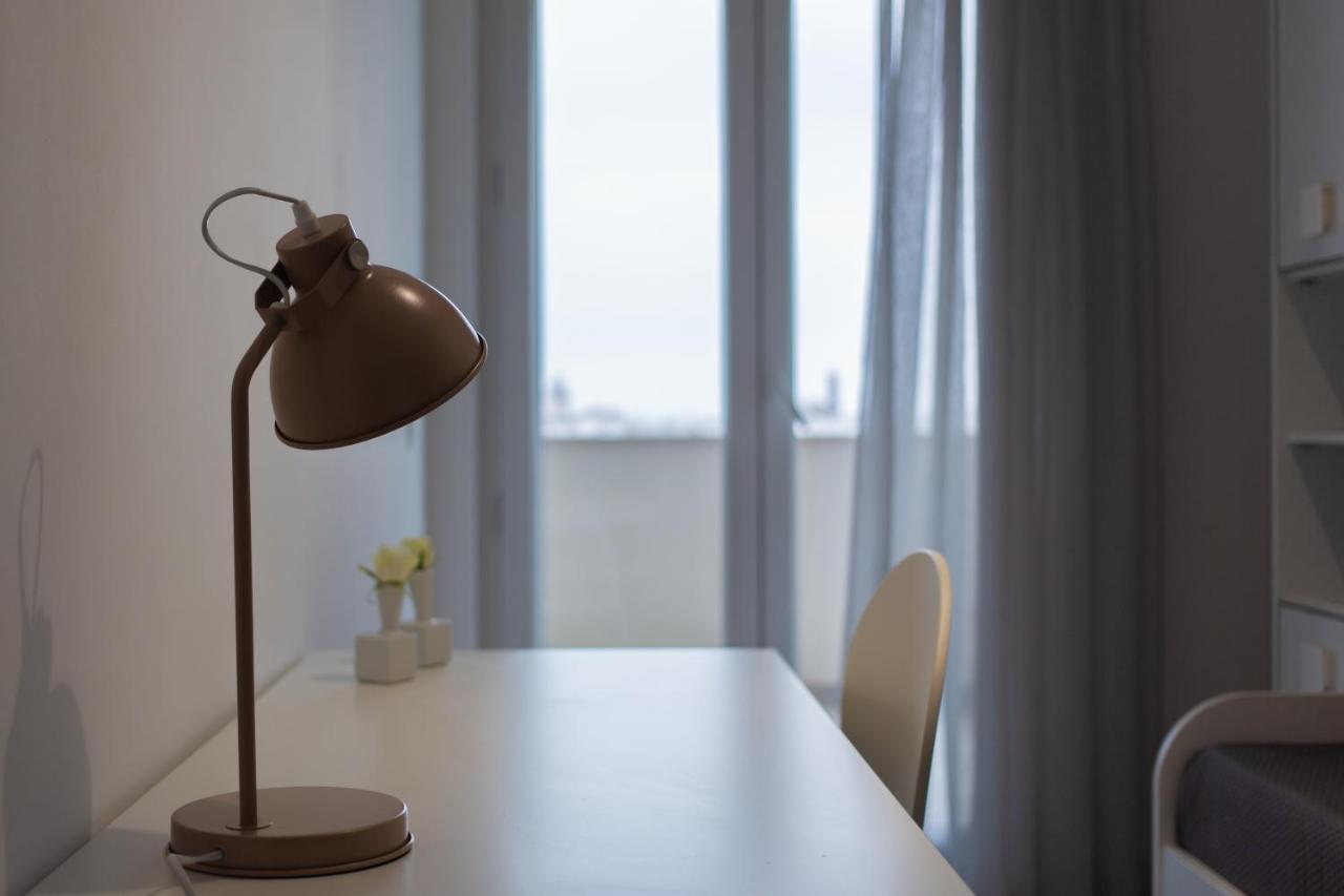 Sea View Apartment Monopoli Bagian luar foto